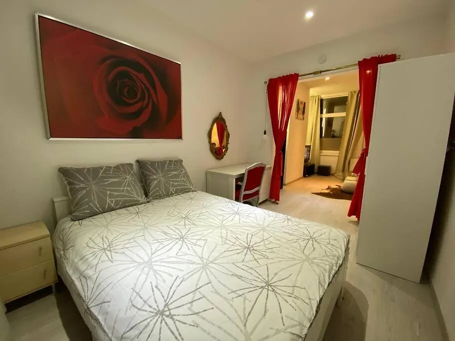 Antwerp City Apartment 3