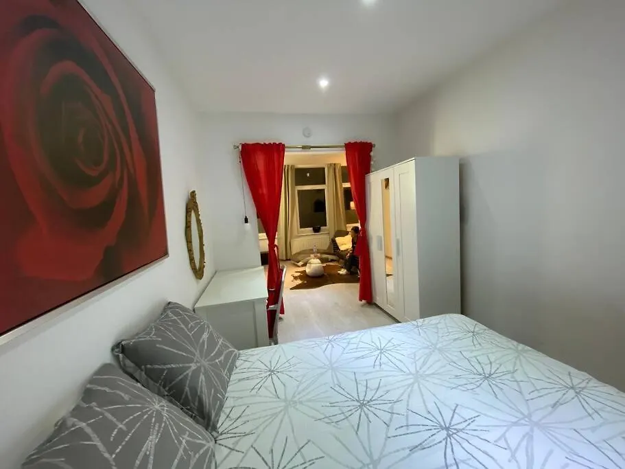 Antwerp City Apartment 3 0*,  בלגיה